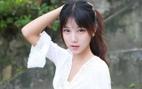 人前一套，背人又是一套的星座