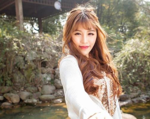 最懂男人心,能把男人看的死死的三个星座女
