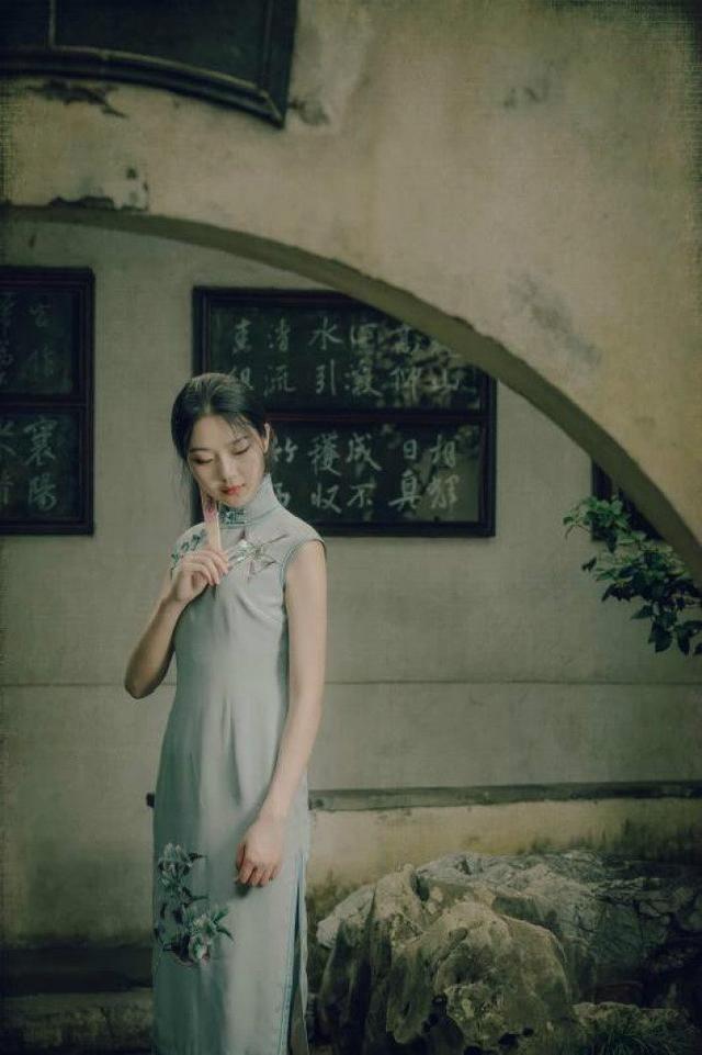 十二星座各自的中国风旗袍礼服，气质迷人，女人味爆棚