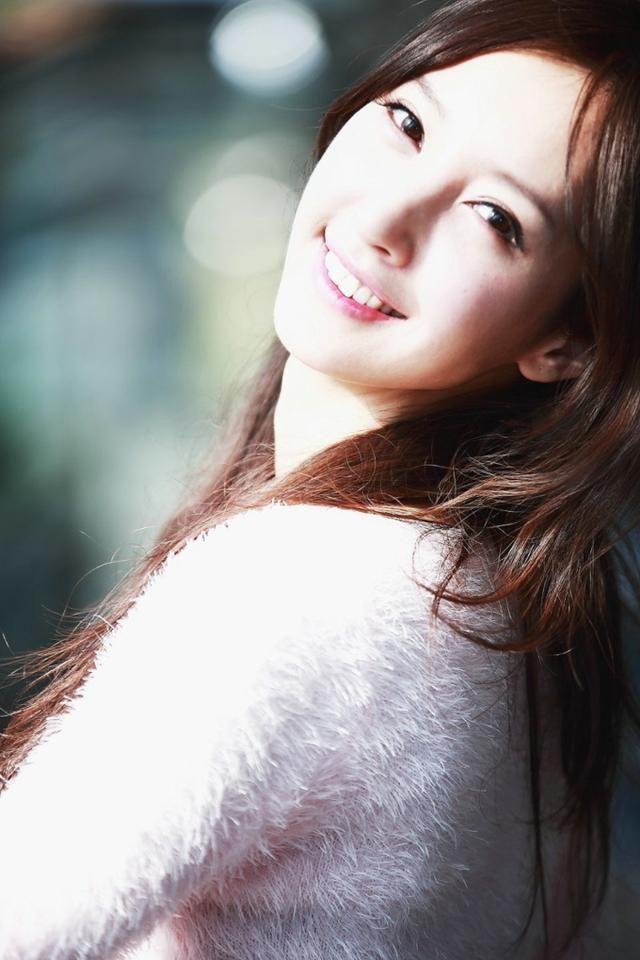 这三大生肖女，魅力过人，年龄越大桃花越旺，追求者不断