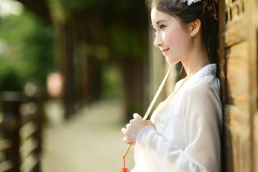 浑身带刺,很高冷,最难让异性接近的三大星座女!