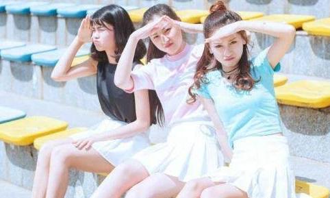 感情中向来无条件付出,把你视作全世界的三个星座