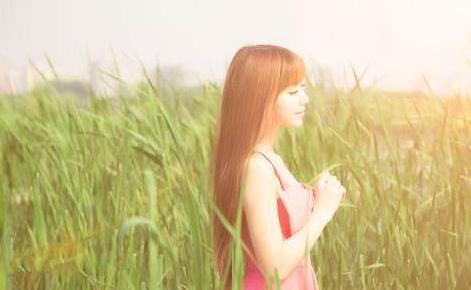 感情中向来无条件付出,把你视作全世界的三个星座