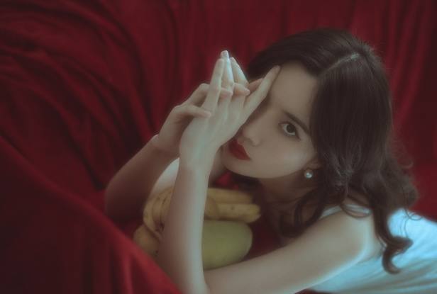 感情大胆随心走,不在乎身外之物的星座女