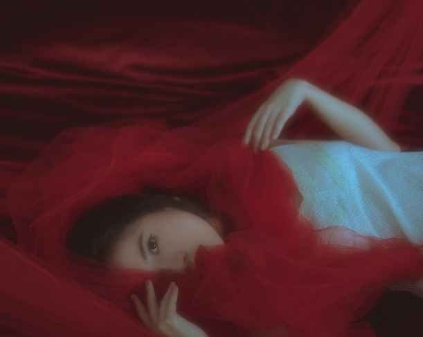 感情大胆随心走,不在乎身外之物的星座女
