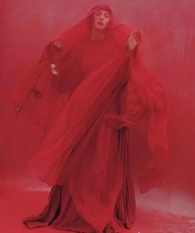 射手座周运：没钱没对象，一定要做些让自己美美的