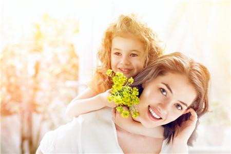 即使做了妈妈后,一样光彩照人的星座女生,辣妈无疑!