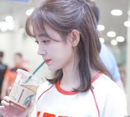 在爱情里爱的太卑微,陷的太深,总是小心翼翼的星座女