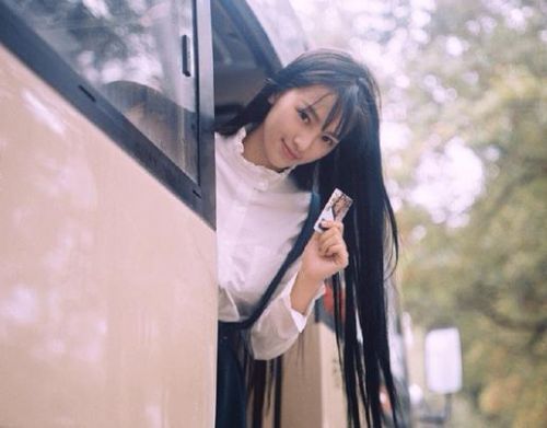 爱上一个人后,绝不变心的前3名星座女!