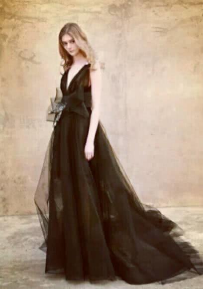 十二星座多彩婚纱秀,每一款都很漂亮,双鱼座的好有仙气!