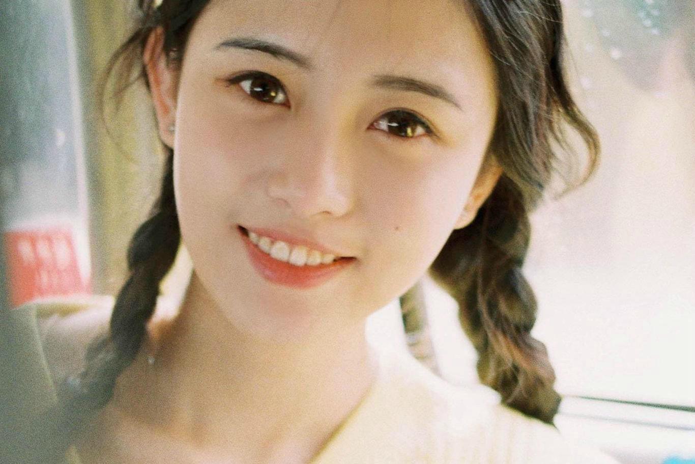 谈恋爱会卑微的星座女TOP3:生性骄傲的狮子座上榜