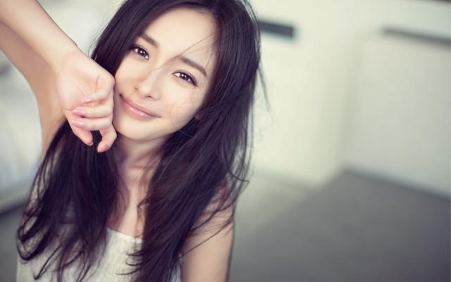 不依赖男人,只靠自己也能发大财,富贵逼人的三大生肖女