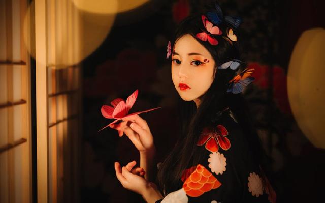 2018年上半年,桃花运袭来,处处都是爱情之花的星座!