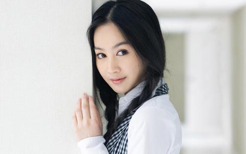 与生俱来的万人迷气质,能够得到男生青睐的星座女!