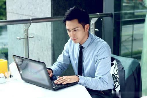 最忽冷忽热、若即若离的星座男