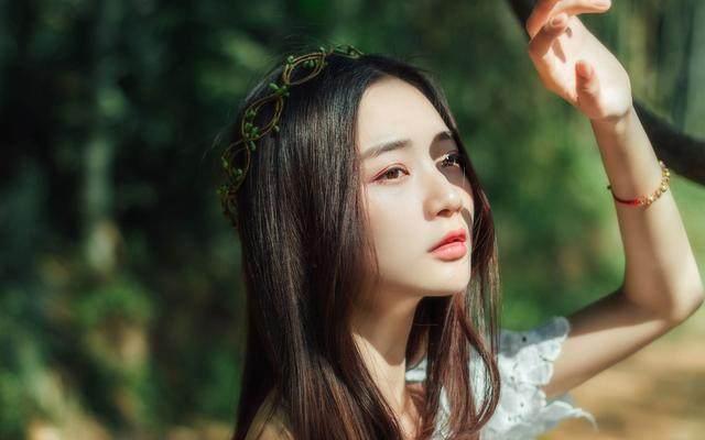 越看越好看,越让异性着迷的星座女