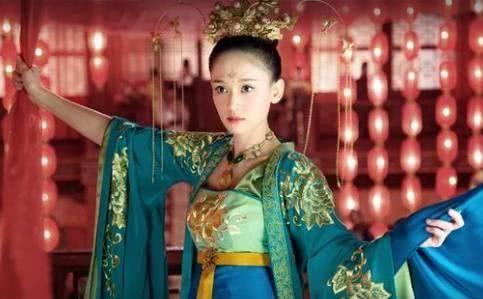 十二星座穿越到古代是哪个春心萌动的女孩,双子座是永恒的经典!