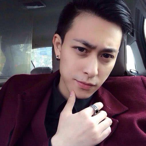 12星座怎么驯服比你小的男朋友?