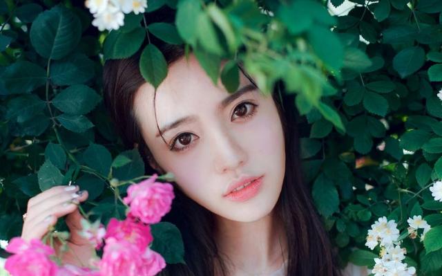 最容易让男生一眼就心动的星座女!