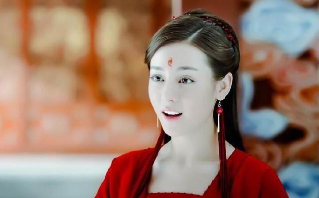 一生魅力大无穷,最吸引异性的三个星座!