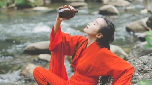 若是这三大星座男和你撒娇,他们一定很喜欢你!