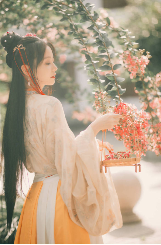 心理测试:4个古风美女,谁在愁思?测你的让步能换来对方理解吗