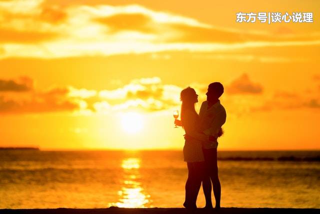 心理测试:四朵花蕾哪个先绽放,测你身边谁是你的一生爱人?