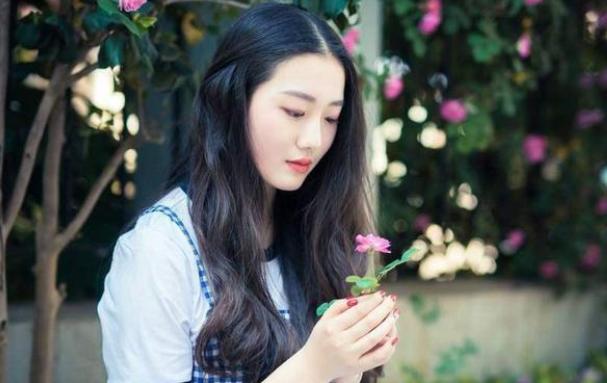 赚钱了！3大生肖12月得贵人相助，钱财大发，数钱数到手软！